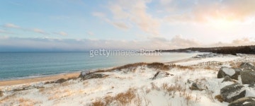 Ocean shore on a winter day 이미지 (474672179) - 게티이미지뱅크 Ocean shore on a winter day