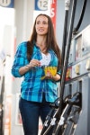 Paying for fuel 이미지 (474698233) - 게티이미지뱅크 Paying for fuel