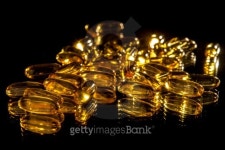 Shark liver oil pills close  up 이미지 (478775847) - 게티이미지뱅크 Shark liver oil pills close  up