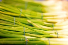 Spring onions 이미지 (509424443) - 게티이미지뱅크 Spring onions
