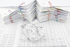 Empty gift box place on finance account 이미지 (526443165) - 게티이미지뱅크 Empty gift box place on finance account