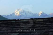 Mounts Annapurna South (L) and Hiun Chuli (R). Dhampus-Nepal. 0530 이미지 (507924053) - 게티이미지뱅크 Mounts Annapurna... 