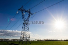 Power line on electricity pylon 이미지 (523694015) - 게티이미지뱅크 Power line on electricity pylon