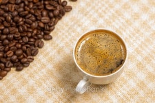 cup of coffee on linen cloth 이미지 (528131499) - 게티이미지뱅크 cup of coffee on linen cloth