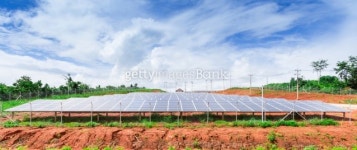 solar energy panels on the mountain 이미지 (481528691) - 게티이미지뱅크 solar energy panels on the mountain