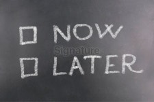 Now and Later Checkboxes on a blackboard. 이미지 (468333297) - 게티이미지뱅크 Now and Later Checkboxes on a blackboard.