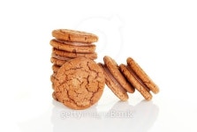 Chocolate cream sandwich biscuits 이미지 (515219477) - 게티이미지뱅크 Chocolate cream sandwich biscuits
