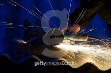 Metal grinding on steel pipe close up 이미지 (522257747) - 게티이미지뱅크 Metal grinding on steel pipe close up
