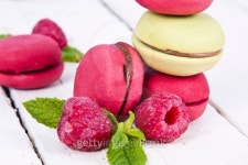 raspberry macarons 이미지 (487808883) - 게티이미지뱅크 raspberry macarons