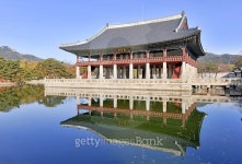 Gyeonghoeru Pavilion in Gyeongbokgung Palace, Seoul, Korea 이미지 (528743647) - 게티이미지뱅크 Gyeonghoeru Pavilion in... 