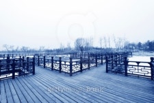 Chinese traditional style wooden bridge 이미지 (481883385) - 게티이미지뱅크 Chinese traditional style wooden bridge