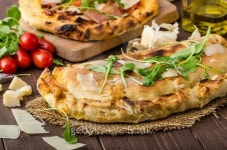 Calzone pizza 이미지 (479658386) - 게티이미지뱅크 Calzone pizza
