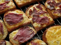 bread with eggs cheese and meat 01 이미지 (487966092) - 게티이미지뱅크 bread with eggs cheese and meat 01