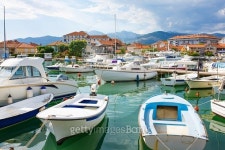 Marina with boats and yachts in Tivat , Montenegro 이미지 (502636896) - 게티이미지뱅크 Marina with boats and yachts in Tivat...