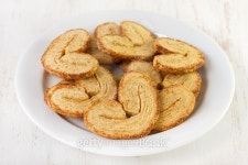 cookies on plate 이미지 (467176494) - 게티이미지뱅크 cookies on plate