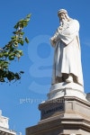 Statue of Leonardo da Vinci in Milan 이미지 (489902406) - 게티이미지뱅크 Statue of Leonardo da Vinci in Milan