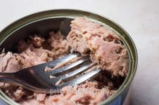 Tunafish in a Can With a Fork 이미지 (486168198) - 게티이미지뱅크 Tunafish in a Can With a Fork