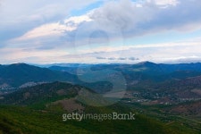 small town in the green valley between the mountains 이미지 (533316185) - 게티이미지뱅크 small town in the green valley... 