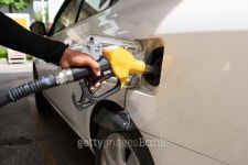 Hand refilling the car with fuel, focus hand 이미지 (480808086) - 게티이미지뱅크 Hand refilling the car with fuel, focus hand