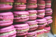 Raspberry Macaroons 이미지 (495185540) - 게티이미지뱅크 Raspberry Macaroons
