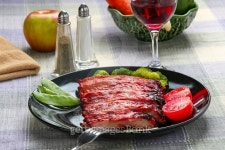 BBQ Spare ribs on a dinner table 이미지 (482953688) - 게티이미지뱅크 BBQ Spare ribs on a dinner table