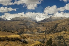 Cordillera Negra in Peru 이미지 (466433586) - 게티이미지뱅크 Cordillera Negra in Peru