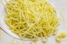 Vermicelli pasta poured from a spoon 이미지 (486571582) - 게티이미지뱅크 Vermicelli pasta poured from a spoon
