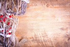 Christmas rustic light boxes, snowy wreath, berries. 이미지 (493089336) - 게티이미지뱅크 Christmas rustic light boxes, snowy... 