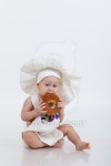 Little Chef with bread 이미지 (465695746) - 게티이미지뱅크 Little Chef with bread