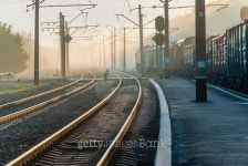 Railroad crossing and the train 이미지 (476223192) - 게티이미지뱅크 Railroad crossing and the train
