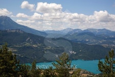 View on French Lake Serre PonÃ§on 이미지 (499258308) - 게티이미지뱅크 View on French Lake Serre PonÃ§on