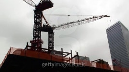 Crane At Construction Site At World Trade Center Ground Zero 이미지 (489977180) - 게티이미지뱅크 Crane At Construction Site... 