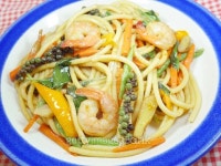 Spicy spaghetti with prawn. Fusion cuisine. 이미지 (493516946) - 게티이미지뱅크 Spicy spaghetti with prawn. Fusion cuisine.