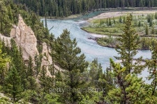 The Bow River and the Hoodoos 이미지 (482791090) - 게티이미지뱅크 The Bow River and the Hoodoos