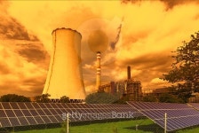 Petrochemical industrial plant with solar panels, Czech Republic 이미지 (497148586) - 게티이미지뱅크 Petrochemical... 