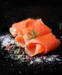 Salted salmon with rosemary and pepper 이미지 (498122578) - 게티이미지뱅크 Salted salmon with rosemary and pepper