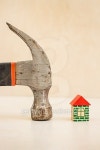 Hammer and miniature house 이미지 (490992128) - 게티이미지뱅크 Hammer and miniature house