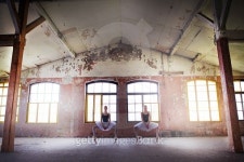 Twin sisters ballet dancers 이미지 (468575736) - 게티이미지뱅크 Twin sisters ballet dancers