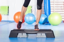 Close up of feet in step equipment at gym. 이미지 (486790302) - 게티이미지뱅크 Close up of feet in step equipment at gym.