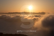 dramatic orange sunset above the fog 이미지 (482746992) - 게티이미지뱅크 dramatic orange sunset above the fog