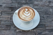 Hot coffee with milk on the woodtable 이미지 (531045421) - 게티이미지뱅크 Hot coffee with milk on the woodtable