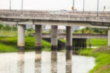 Abstract bridge background with blurry traffic on the bridge 이미지 (491816056) - 게티이미지뱅크 Abstract bridge background... 