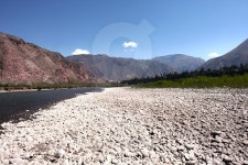빌카 주식회사 | Stoney bank of the Vilcanota River 이미지 (493605144) - 게티이미지뱅크 Stoney bank of the Vilcanota River
