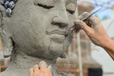 Artisan hands making concrete clay buddha 이미지 (496731696) - 게티이미지뱅크 Artisan hands making concrete clay buddha