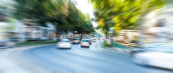 traffic in the city blurred motion 이미지 (489114394) - 게티이미지뱅크 traffic in the city blurred motion