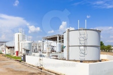 chemistry tank in factory with blue sky 이미지 (476818438) - 게티이미지뱅크 chemistry tank in factory with blue sky