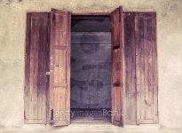 Vintage open wooden door 이미지 (481491718) - 게티이미지뱅크 Vintage open wooden door