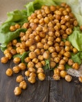 Lettuce with spicy roasted chickpeas 이미지 (478561090) - 게티이미지뱅크 Lettuce with spicy roasted chickpeas