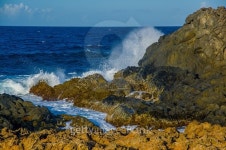 Waves crashing on the rocks of Aruba, ABC caribbean islands 이미지 (501624854) - 게티이미지뱅크 Waves crashing on the rocks... 