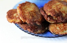 crispy potato pancakes 이미지 (470598926) - 게티이미지뱅크 crispy potato pancakes